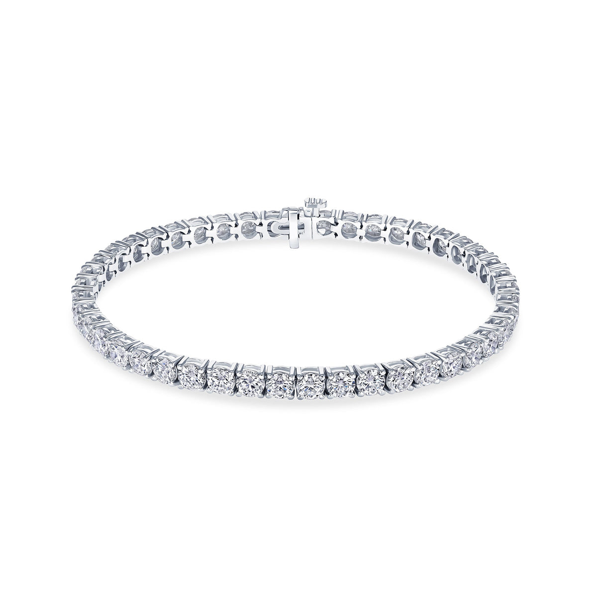 Round diamond tennis bracelet detail view of the four prong settings