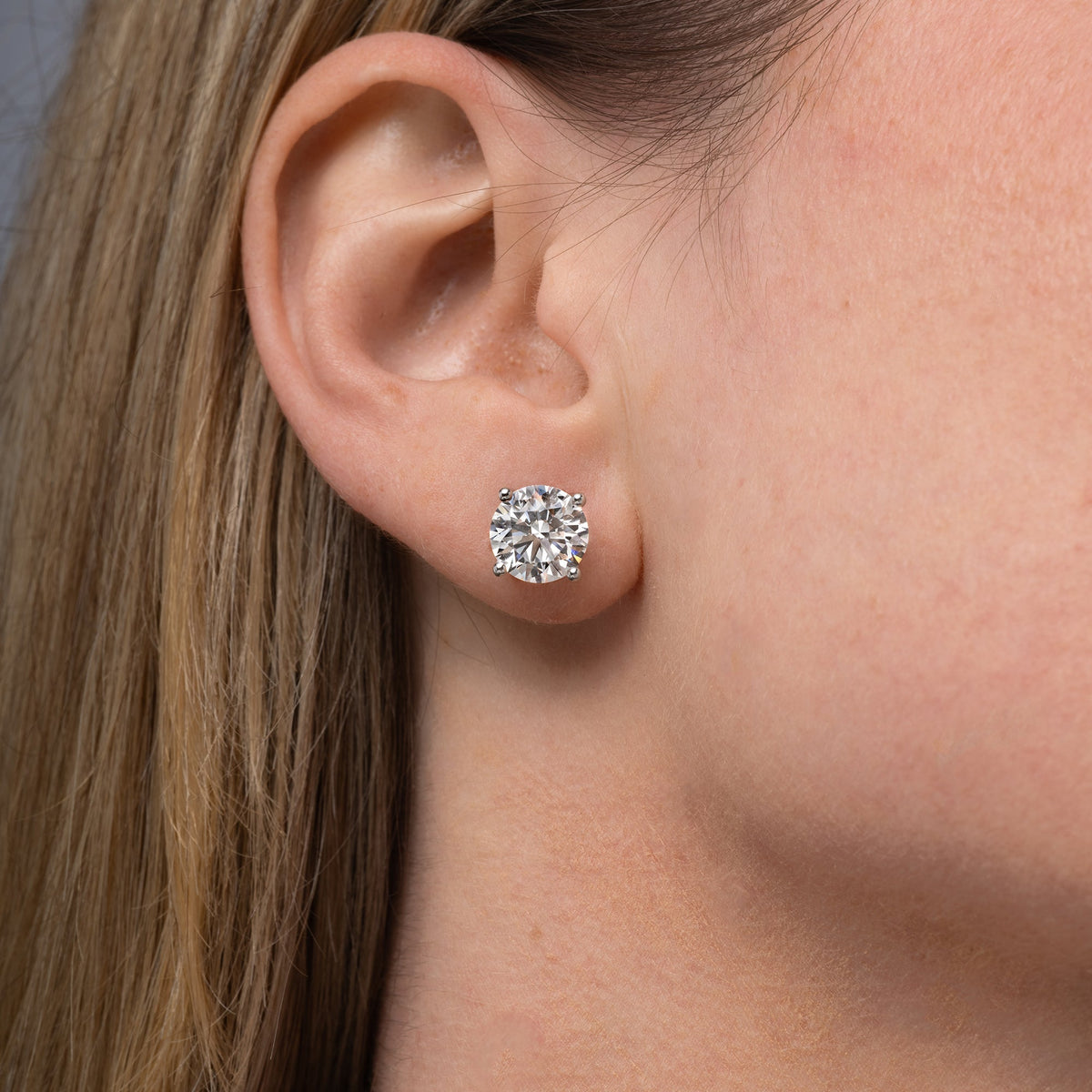 Diamond stud carat weight vs millimeter size: what will your earrings actually look like?