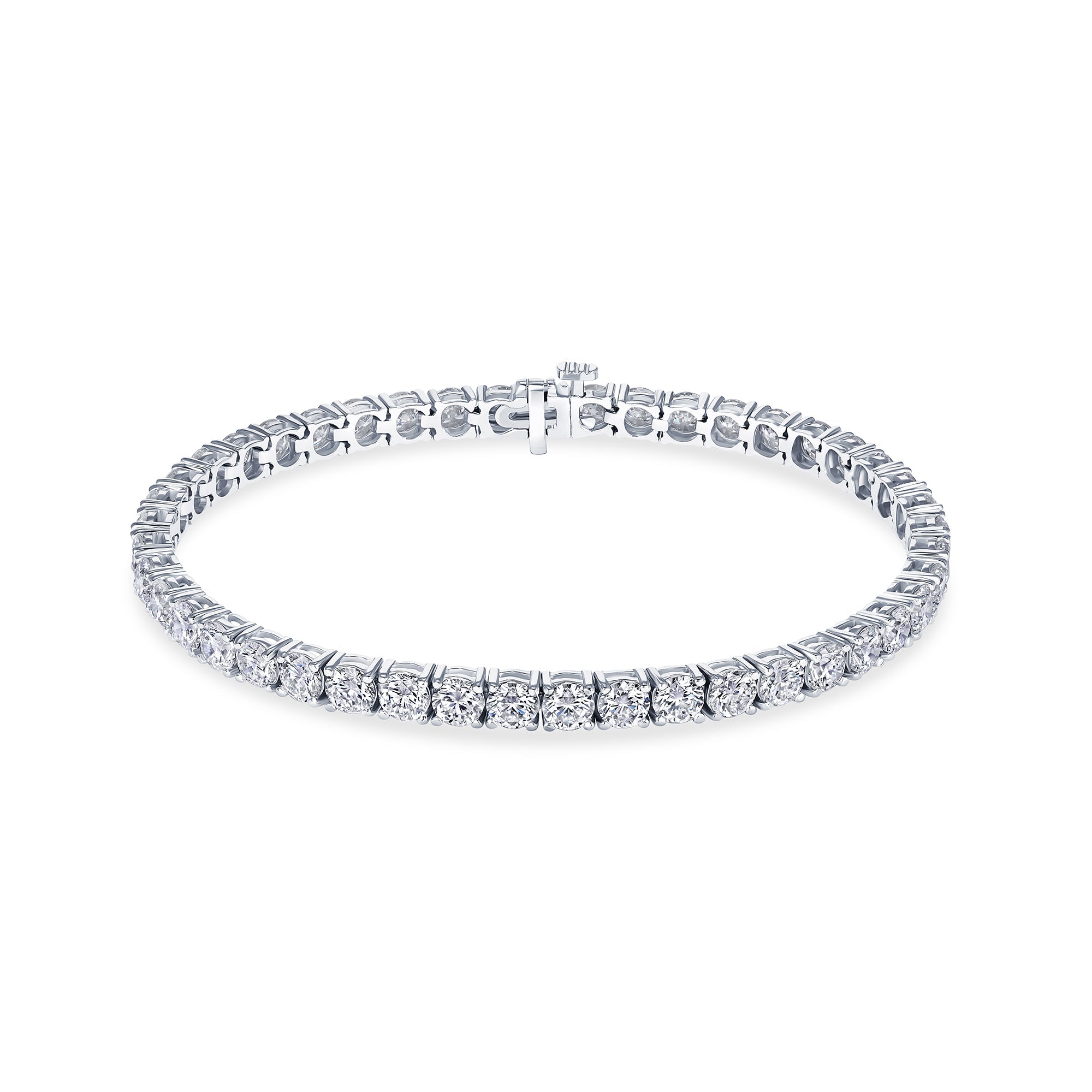 Round diamond tennis bracelet detail view of the four prong settings